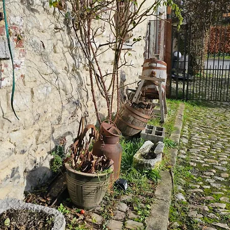 Grange Pierrot Гостевой дом *